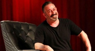 Cem Yılmaz'da NFT İşinde !