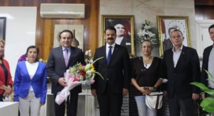 CHP Konak'tan Yeni Kaymakam Ziyareti