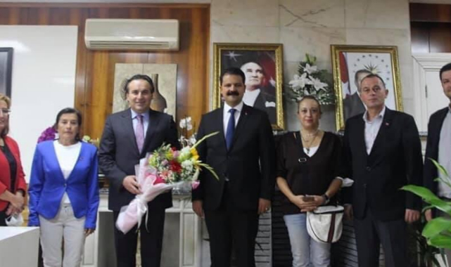 CHP Konak&#039;tan Yeni Kaymakam Ziyareti