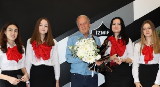 Denizli'ye "Sporda Tüm Zamanların Rol Modeli" ödülü