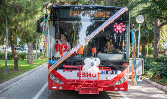 ESHOT Otobüsü Gelin Arabası Oldu