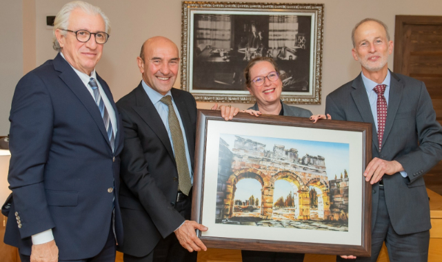 İsrail’in Ankara Büyükelçiliği Maslahatgüzarı İzmir&#039;de