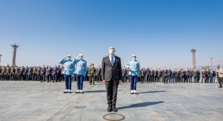 İzmir'de Cumhuriyet Bayramı Coşkusu Başladı