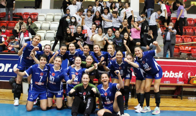 Kadın Hentbolunda İzmir Büyükşehir Belediyesi&#039;ne Portekizli Rakip