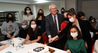 Öğrencilerden Başkan Selvitopu'na Teşekkür