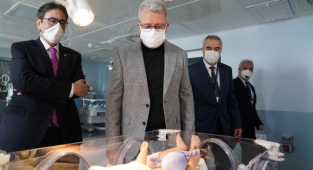 "Prematüre Bebekler Hayata Tutunuyor"