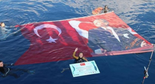 Şahika Ercümen'den Dünya Rekoru!