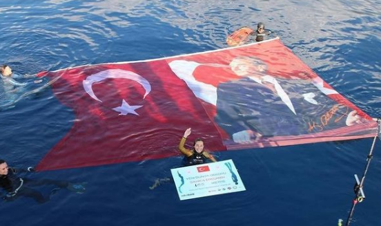 Şahika Ercümen&#039;den Dünya Rekoru!