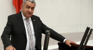 Serter: “İzmir’in üniversiteleri Saray’ın arka bahçesi gibi çalışıyor”