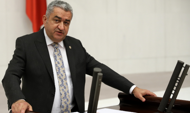 Serter: “İzmir’in üniversiteleri Saray’ın arka bahçesi gibi çalışıyor”