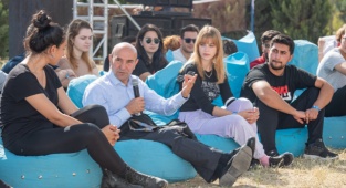 Soyer Gençlik Kampı'ndaki Öğrencilerle Bir Araya Geldi