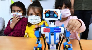 Teknoloji Çocukları İZELMAN'la Büyüyor