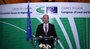 Tunç Soyer Macaristan'a Gidiyor