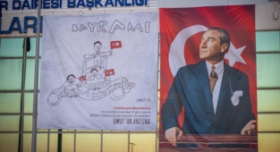 Umut'a Sürüyoruz !