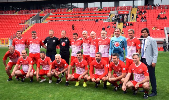 &quot;Altay Alsancak Stadı&#039;na Büyük Mustafa adı yakışır&quot;
