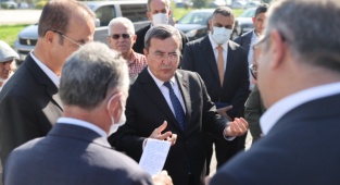 Batur: "Her zaman esnafın yanındayız"