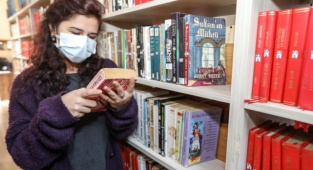 Buca Belediyesi'nden İhtiyaç Sahiplerine Kitap Desteği