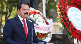 Çağrı Gruşçu İstifa Etti: CHP Konak'ta Siyasi Kriz