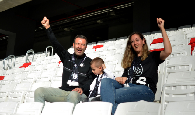 Göbekten Altay Taraftarı!