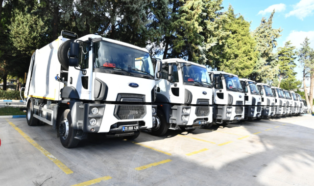 İzmir Büyükşehir Belediyesi&#039;nden İlçelere Çöp Kamyonu Desteği