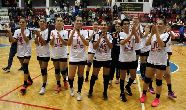 İzmir Kadın Hentbol Takımı Rövanşa Çıkacak!