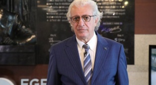 Jak Eskinazi "Dövizin ateşini düşürmek için politikacılar çözüm üretmeli”