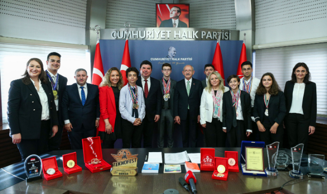 Kılıçdaroğlu Kızılçullu Bilim ve Sanat Merkezi&#039;nin Öğrencileriyle Buluştu