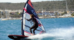 Oran, "7’den 70’e herkes sörf için Alaçatı’ya geliyor”