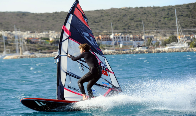 Oran, &quot;7’den 70’e herkes sörf için Alaçatı’ya geliyor”