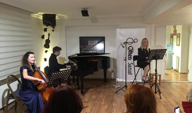 Orhan Veli&#039;nin Şiirleri İzmir&#039;de Hayat Buldu