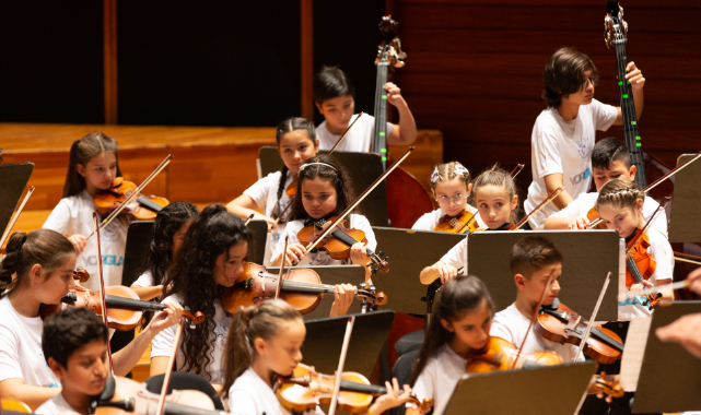 Yorglass&#039;tan Çocuklar için Yardım Konseri