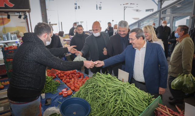 Başkan Batur Vatandaşın Ve Esnafın Derdini Dinledi