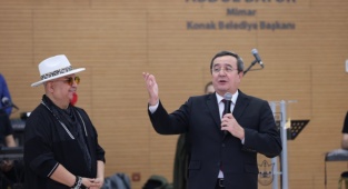 Batur: Konak Sizlerle Daha Güzel