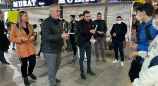 CHP Karşıyaka Gençlerinden Ekonomi Yöntemine Mumlu Tepki