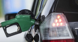 Dövizdeki Artış Sonrası Benzine 56 Kuruş Daha Zam Geldi