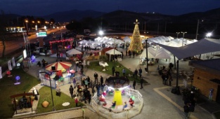Efes Tarlası Yaşam Köyü’nde Yeni Yıl Panayırı