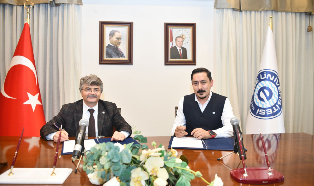 Ege&#039;de İki Önemli Protokol İmzalandı