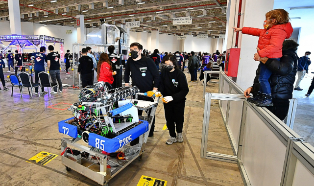 Geleceğin Bilim İnsanları İzmir&#039;de Yarıştı