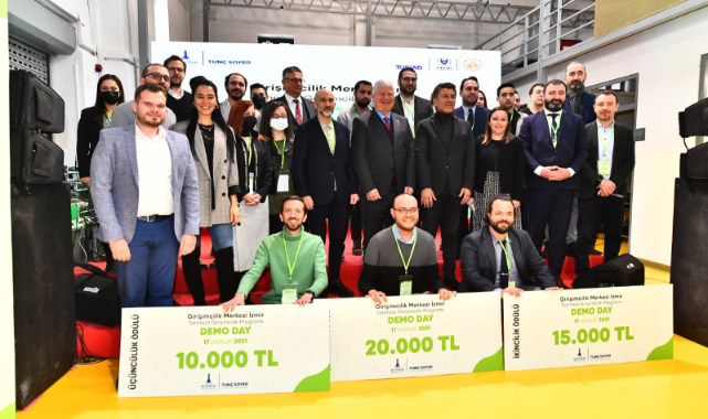 “Girişimcilik Merkezi İzmir”de İlk Ödüller Sahiplerini Buldu