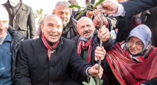 İkizdere fidanları İzmir'de Turuncu Bahçe'ye dikildi