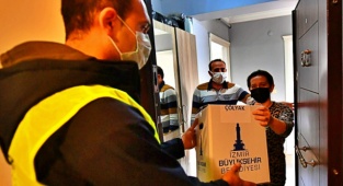 İzmir Büyükşehir Belediyesi Çölyak Ve Fenilketonüri Hastalarının Da Yanında