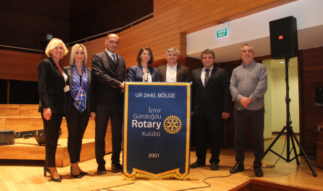 İzmir&#039;de Anlamlı Konser!