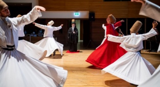 İzmir'de Mevlânâ Celaleddin-i Rumi'yi Anma Gecesi