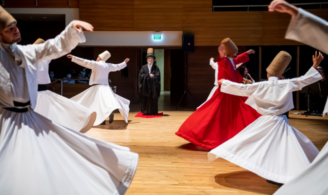 İzmir&#039;de Mevlânâ Celaleddin-i Rumi&#039;yi Anma Gecesi