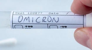 İzmir'de Omicron Varyantı Keşfedilen 5 Kişinin Sağlık Durumu İyi