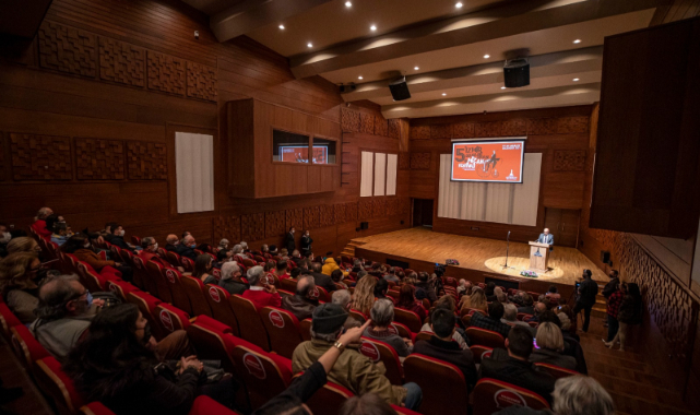 İzmir Uluslararası Mizah Festivali Başladı