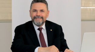 Karabağlı: “OSB’leri Sanayiciler Yönetmeli”