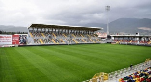 Karşıyaka, Bornova Aziz Kocaoğlu Stadı İçin Başvuru Yaptı