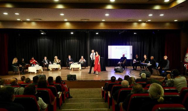 Karşıyaka’da Dünya Gönüllüler Günü için söyleşi düzenlendi