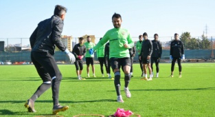Lider Aliağaspor Manisa Deplasmanına Hazırlanıyor